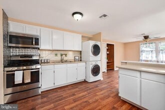 650 New Jersey Ave NE in Glen Burnie, MD - Building Photo - Building Photo