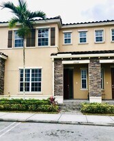 17058 SW 95th Terrace in Miami, FL - Building Photo