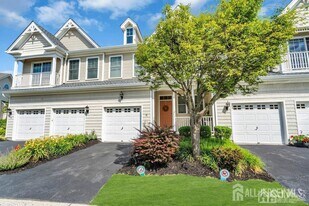 38 S Shore Dr in South Amboy, NJ - Building Photo