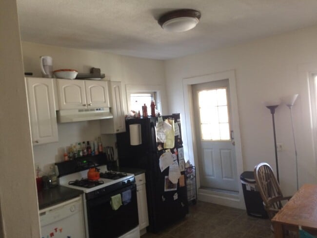 55 Hillside St, Unit 3