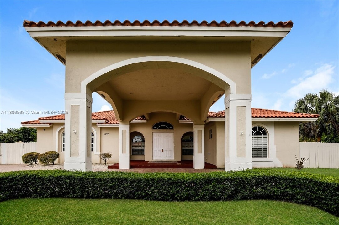 16498 SW 288th Ln in Homestead, FL - Building Photo