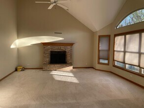 13356 Vicarage Dr in Plainfield, IL - Building Photo - Building Photo