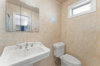 2634 Sheridan St, Unit 1 in Hollywood, FL - Building Photo - Building Photo