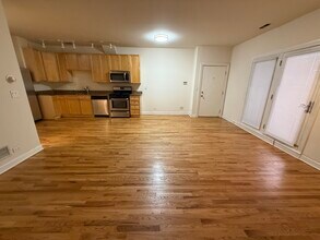 3349 N Clark St in Chicago, IL - Building Photo - Building Photo