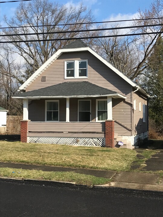 518 W Earle Ave in Youngstown, OH - Building Photo