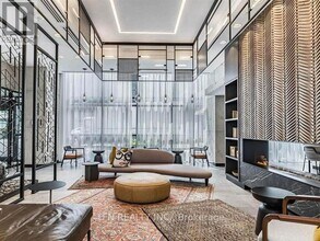 251 Manitoba St in Toronto, ON - Building Photo - Building Photo