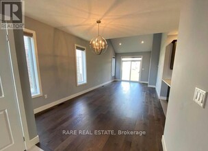 423 Edgevalley Rd in London, ON - Building Photo - Building Photo