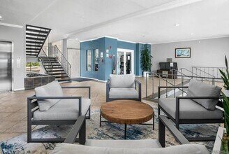 1021 Scott St-Unit -239 in San Diego, CA - Building Photo - Building Photo