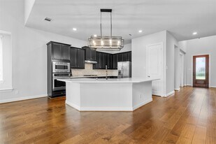 148 Gray Pne Grv in Willis, TX - Building Photo