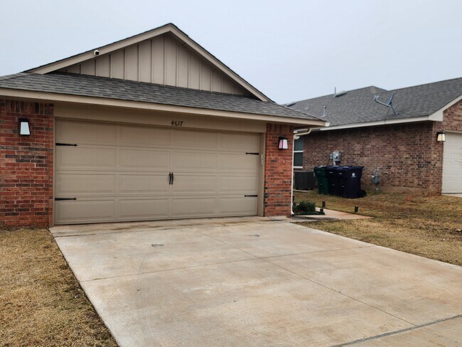 4617 Emerald Knoll Rd in Oklahoma City, OK - Building Photo - Building Photo