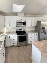 5095 E R Ave in Portage, MI - Building Photo - Building Photo