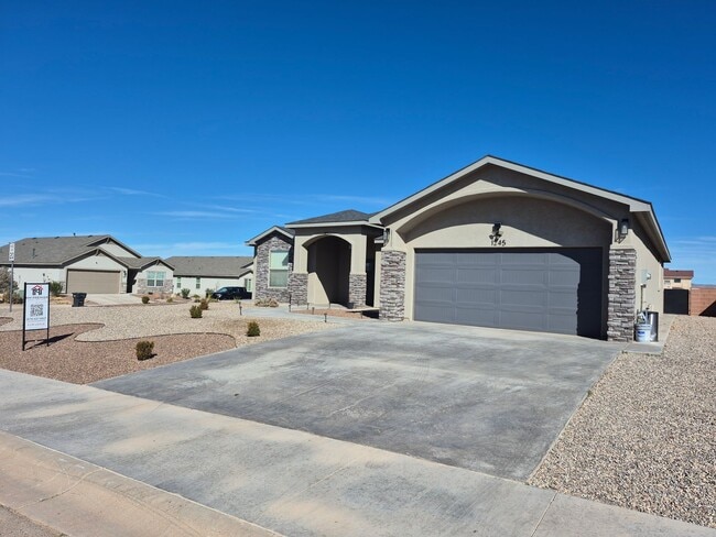 1245 La Sienna in Alamogordo, NM - Building Photo - Building Photo
