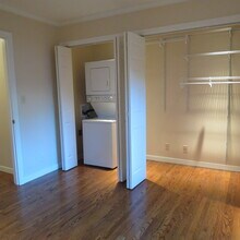 2003 Santa Cruz Ave in Menlo Park, CA - Building Photo - Building Photo
