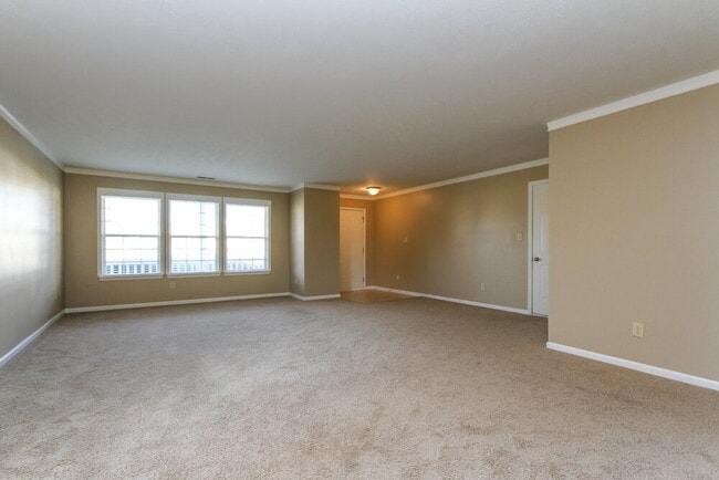 10802 Washington Bay Dr in Fishers, IN - Building Photo - Building Photo