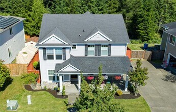 1728 Burnside Ave in Dupont, WA - Building Photo - Building Photo