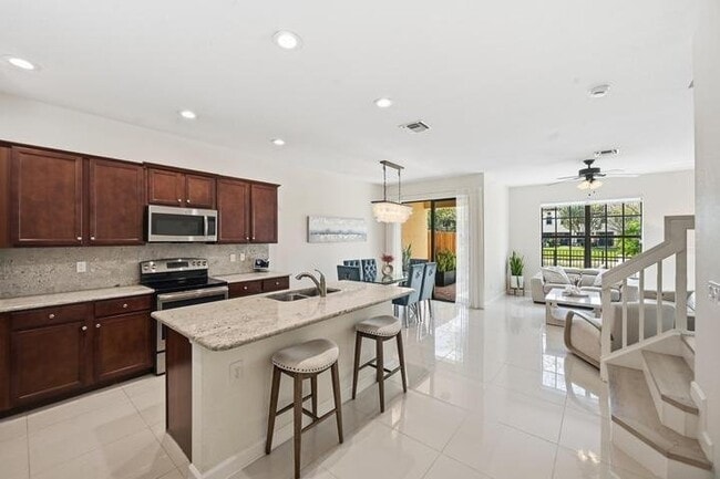 10415 Wellington Parc Dr