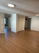 220 Providence Rd in Grafton, MA - Building Photo - Building Photo