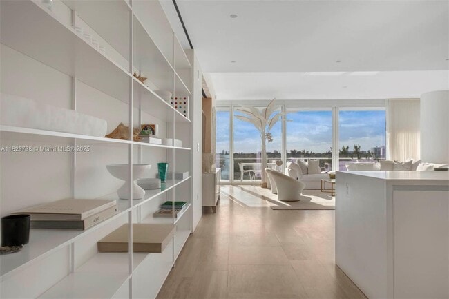 9111 Collins Ave in Surfside, FL - Building Photo - Building Photo