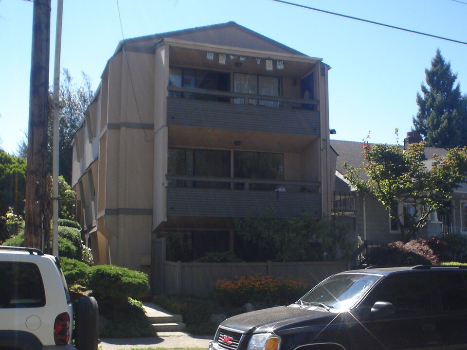 6537 4th Ave NE, Unit 5 in Seattle, WA - Building Photo