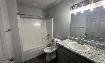 3304 Fairington Village Dr in Stonecrest, GA - Building Photo - Building Photo