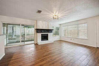12800 Briar Forest Dr in Houston, TX - Building Photo - Building Photo