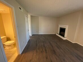 268 E Buena Vista St in Springfield, MO - Foto de edificio - Building Photo