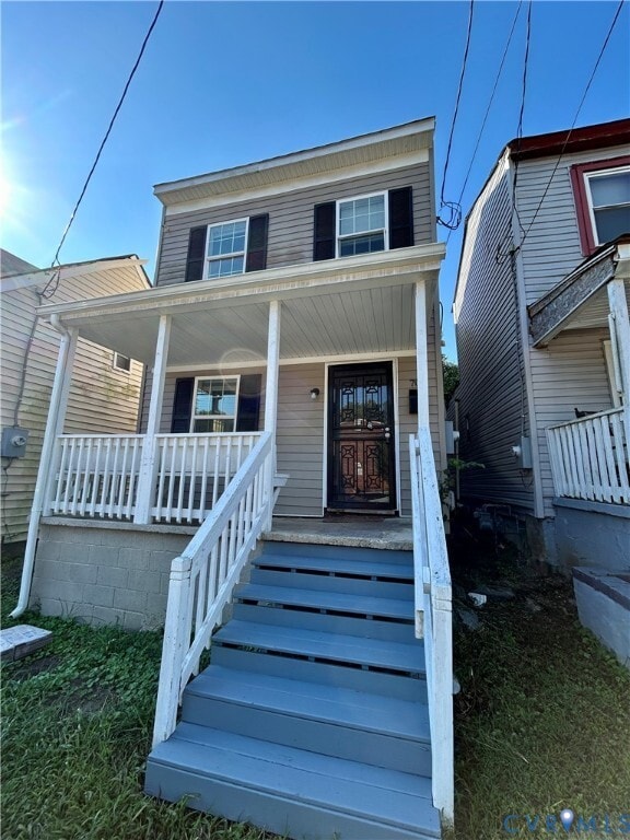 704 Commerce St