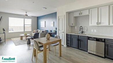 750 Fort Worth Ave in Dallas, TX - Building Photo - Building Photo