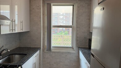 201 St Pauls Ave, Unit 8M in Jersey City, NJ - Building Photo - Building Photo