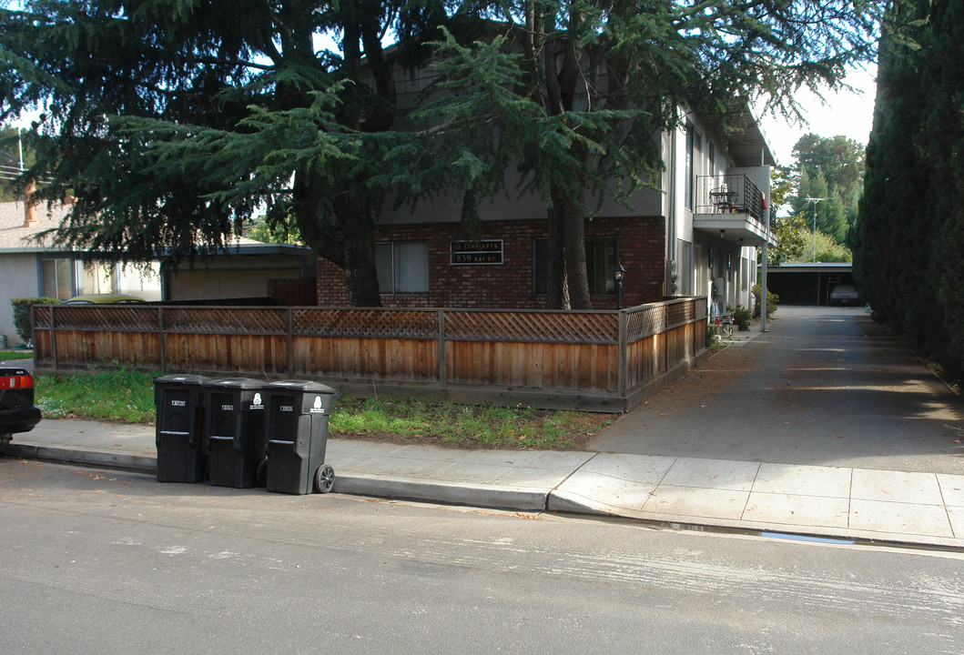 839 Bay St in Mountain View, CA - Foto de edificio