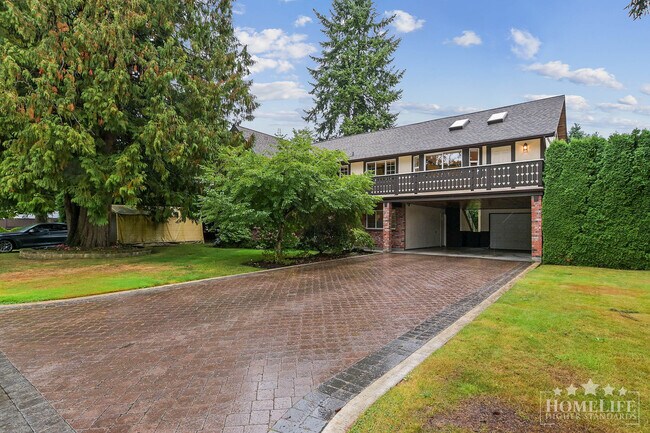 5674 Abbey Dr in Delta, BC - Building Photo - Building Photo