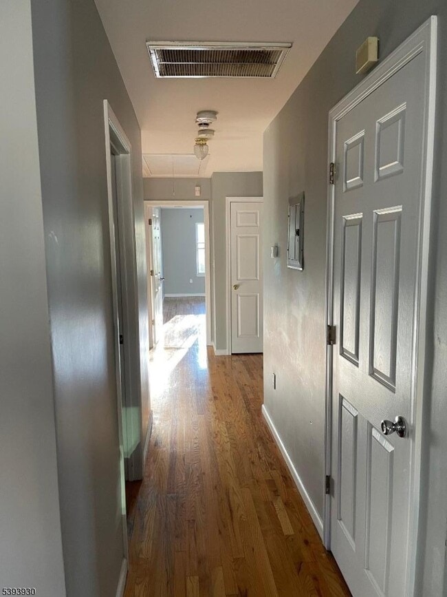 419 Irvine Turner Blvd in Newark, NJ - Building Photo - Building Photo