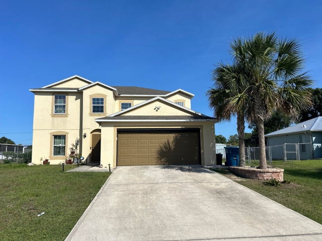 property at 1334 Lotus St SE