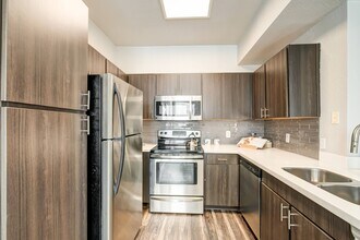 Retreat Westminster Center in Westminster, CO - Foto de edificio - Building Photo