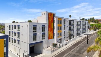 The Rosenell in Los Angeles, CA - Building Photo