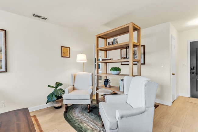 4853 Twain Ave in San Diego, CA - Building Photo - Building Photo