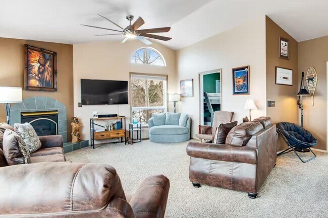 281 Overlook Dr in Granby, CO - Building Photo - Building Photo
