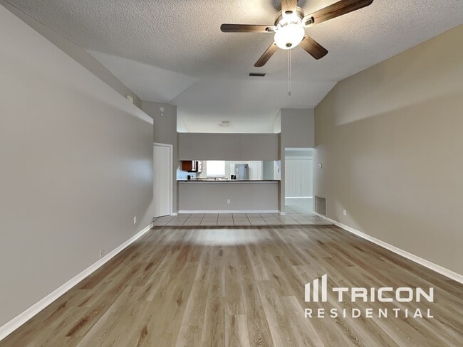 1904 Candlestick Ct in Lutz, FL - Building Photo - Building Photo
