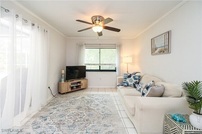 4005 Brush Ln in Naples, FL - Foto de edificio - Building Photo