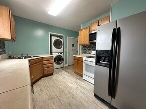 482 Capital Ave NE in Battle Creek, MI - Building Photo - Building Photo
