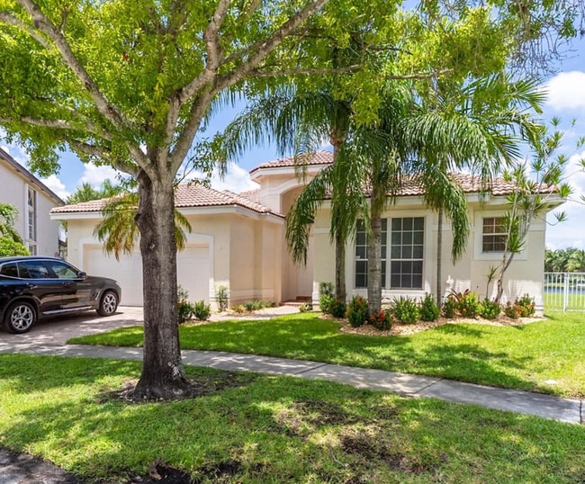 property at 17999 SW 35th St