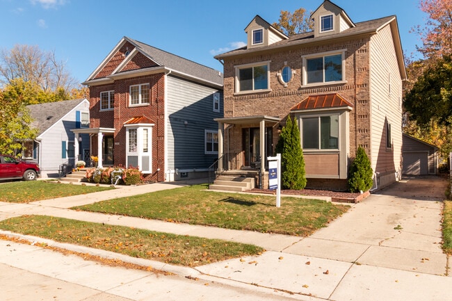 3334 Cummings Ave in Royal Oak, MI - Building Photo - Building Photo