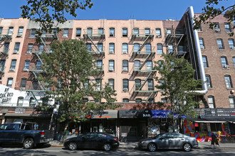 145 Orchard St in New York, NY - Building Photo - Building Photo