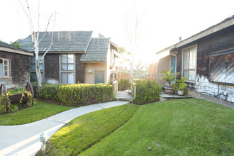 Country Woods in Costa Mesa, CA - Building Photo - Building Photo