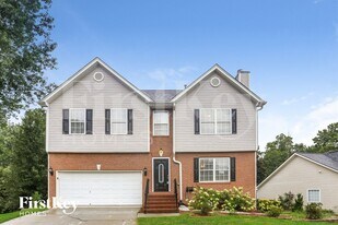 3890 Brushy Wood Dr in Loganville, GA - Building Photo