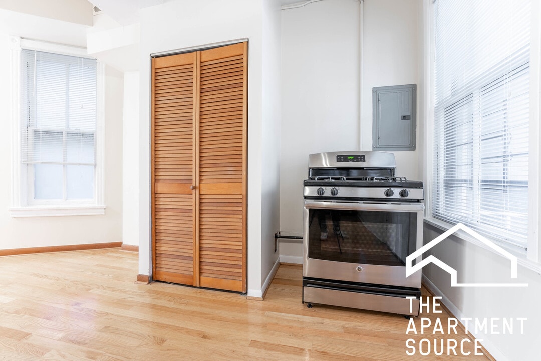 1208 W Wrightwood Ave, Unit #2 in Chicago, IL - Foto de edificio