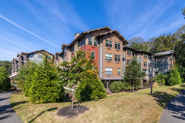Brightview Fair Oaks in Fairfax, VA - Building Photo - Building Photo
