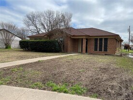 1402 Sheppard Ln in Wylie, TX - Building Photo