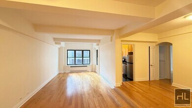 EAST 56 STREET in New York, NY - Building Photo - Building Photo