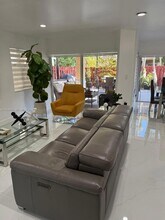 16418 SW 72nd Terrace in Miami, FL - Building Photo - Building Photo